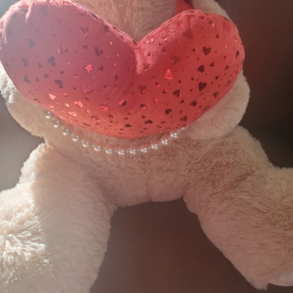 Big plush bear, new with heart in hand - Picture 14 of 15